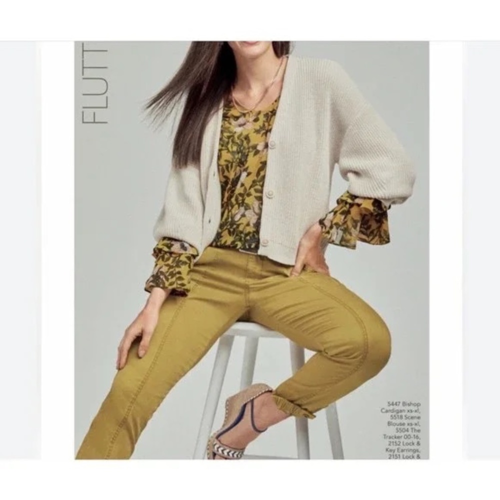 Cabi Womens Scene Top Sz M Yellow Floral Ruffle Sleeve Blouse